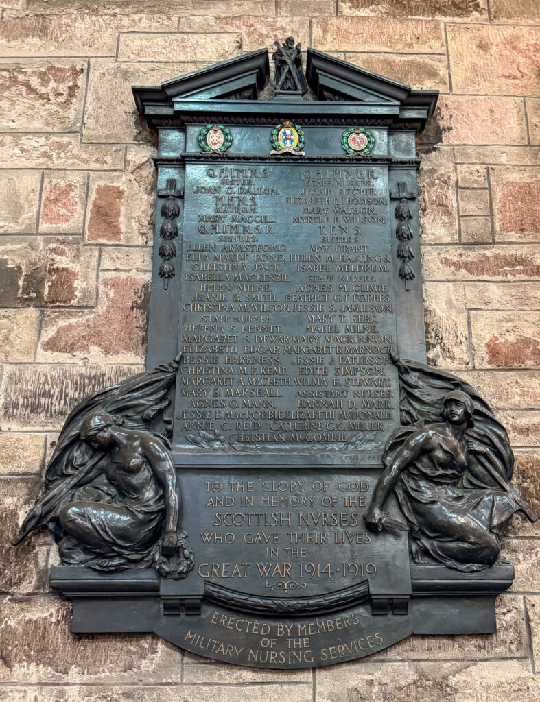 WWI monument to Scottish Nurses